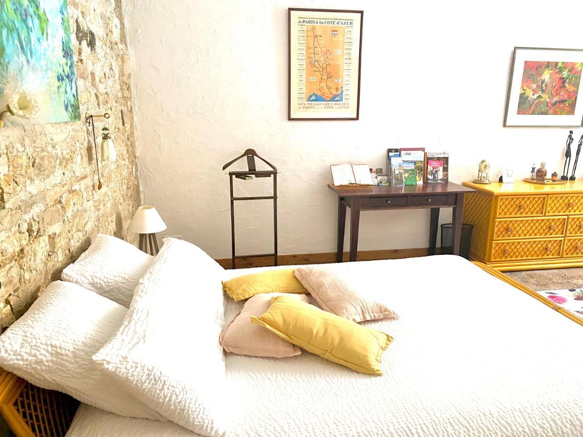 "Le Jardin" Chambre De Charme, Piscine A Meursault Luaran gambar